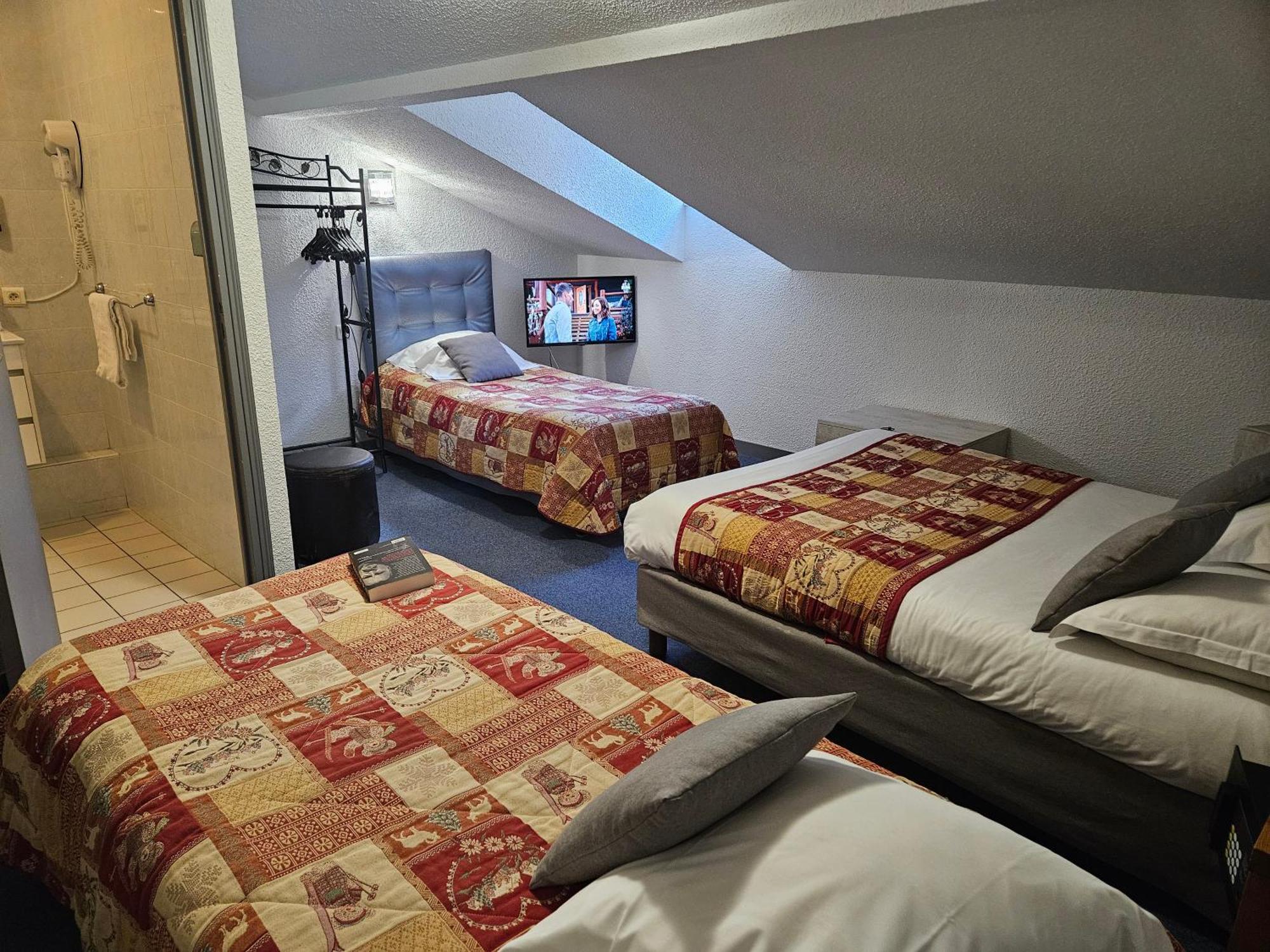 Le Val D'Amby Hotell Hieres-Sur-Amby Eksteriør bilde