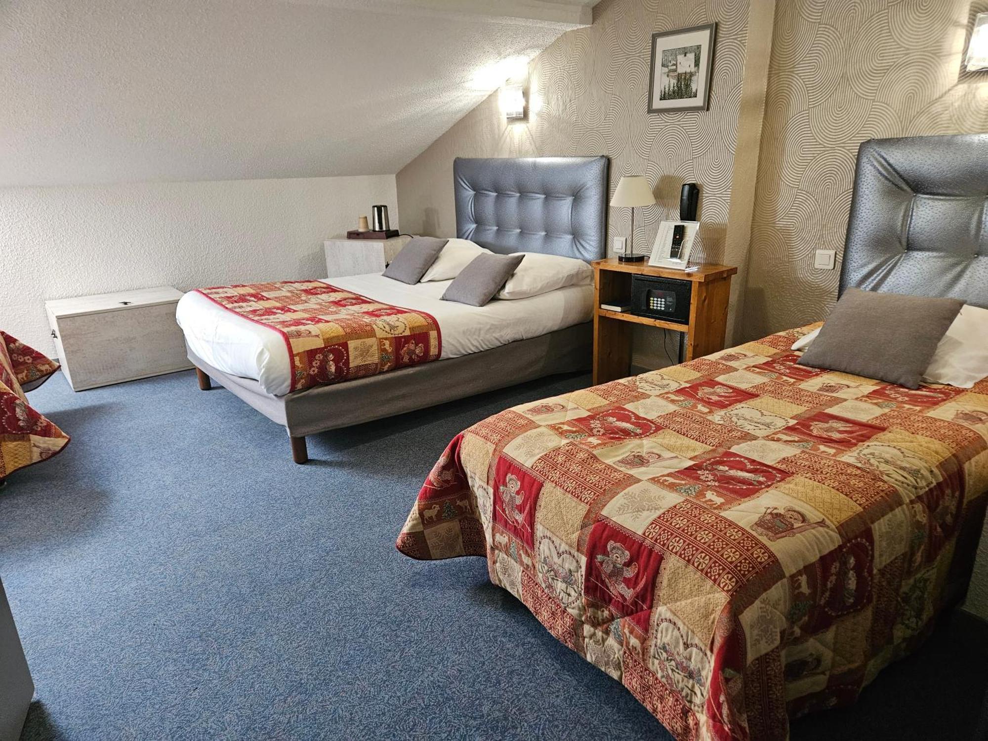 Le Val D'Amby Hotell Hieres-Sur-Amby Eksteriør bilde