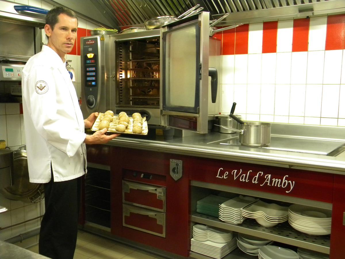 Le Val D'Amby Hotell Hieres-Sur-Amby Eksteriør bilde