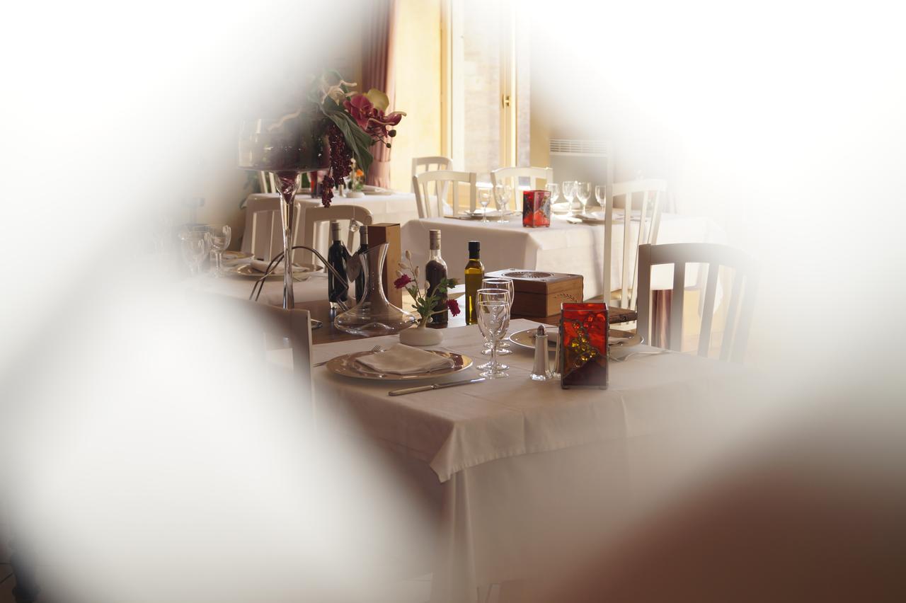Le Val D'Amby Hotell Hieres-Sur-Amby Eksteriør bilde