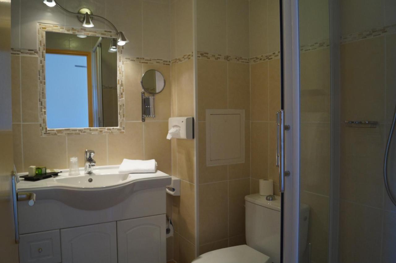 Le Val D'Amby Hotell Hieres-Sur-Amby Eksteriør bilde